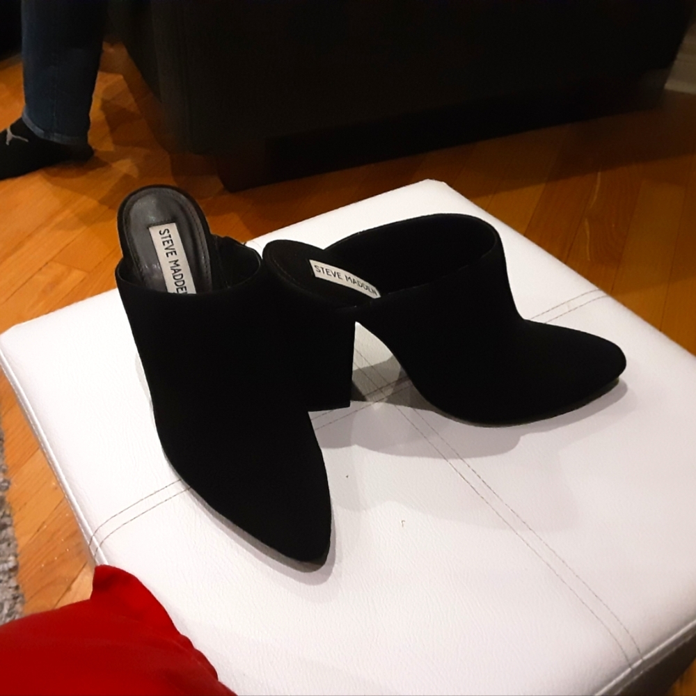 .NEW Steve Madden Ultrasuede Heels
